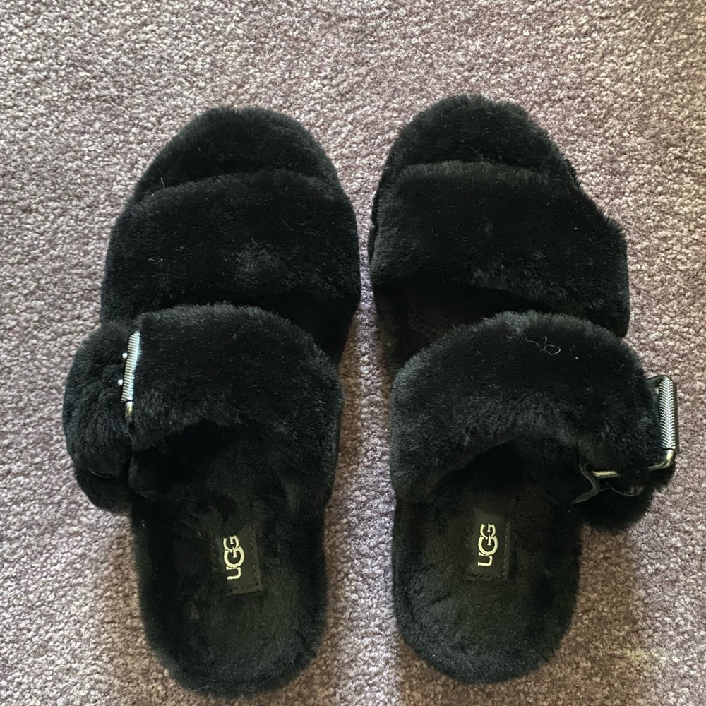 Black UGG furry slippers. Size 8.